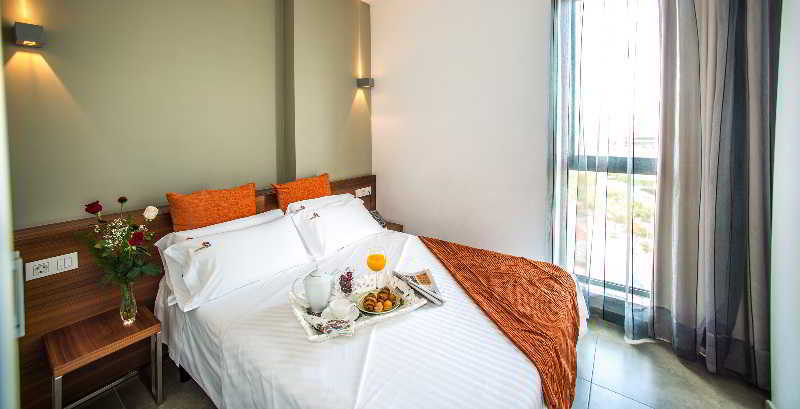 Ona Living Barcelona Aparthotel 4*